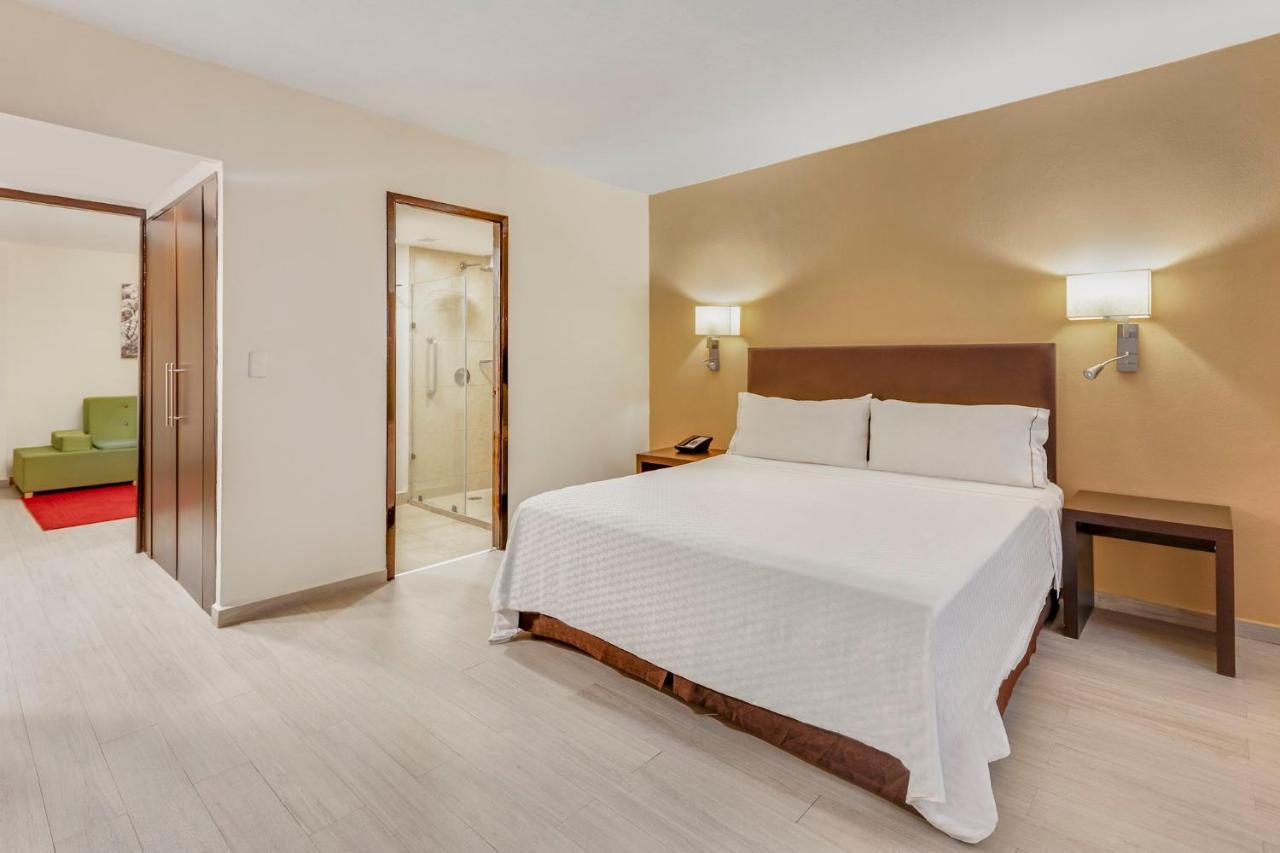Fiesta Inn Guadalajara Expo Zapopan Kültér fotó